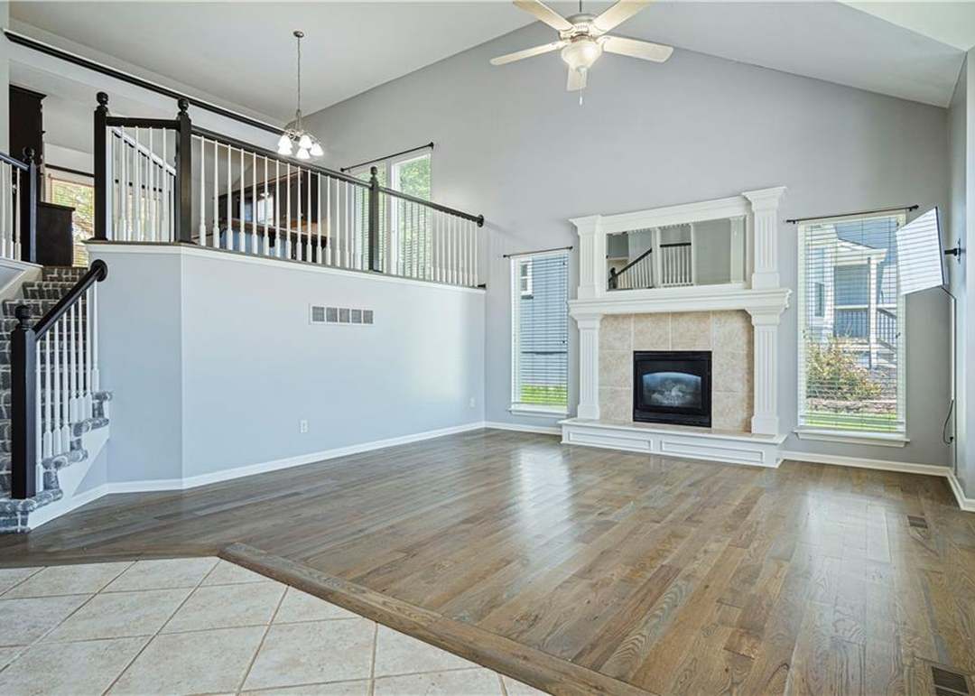 620 SE James Ct — photo 10