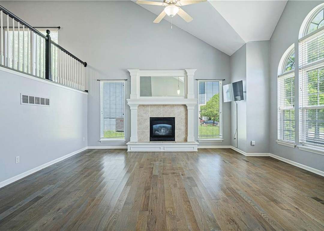 620 SE James Ct — photo 11