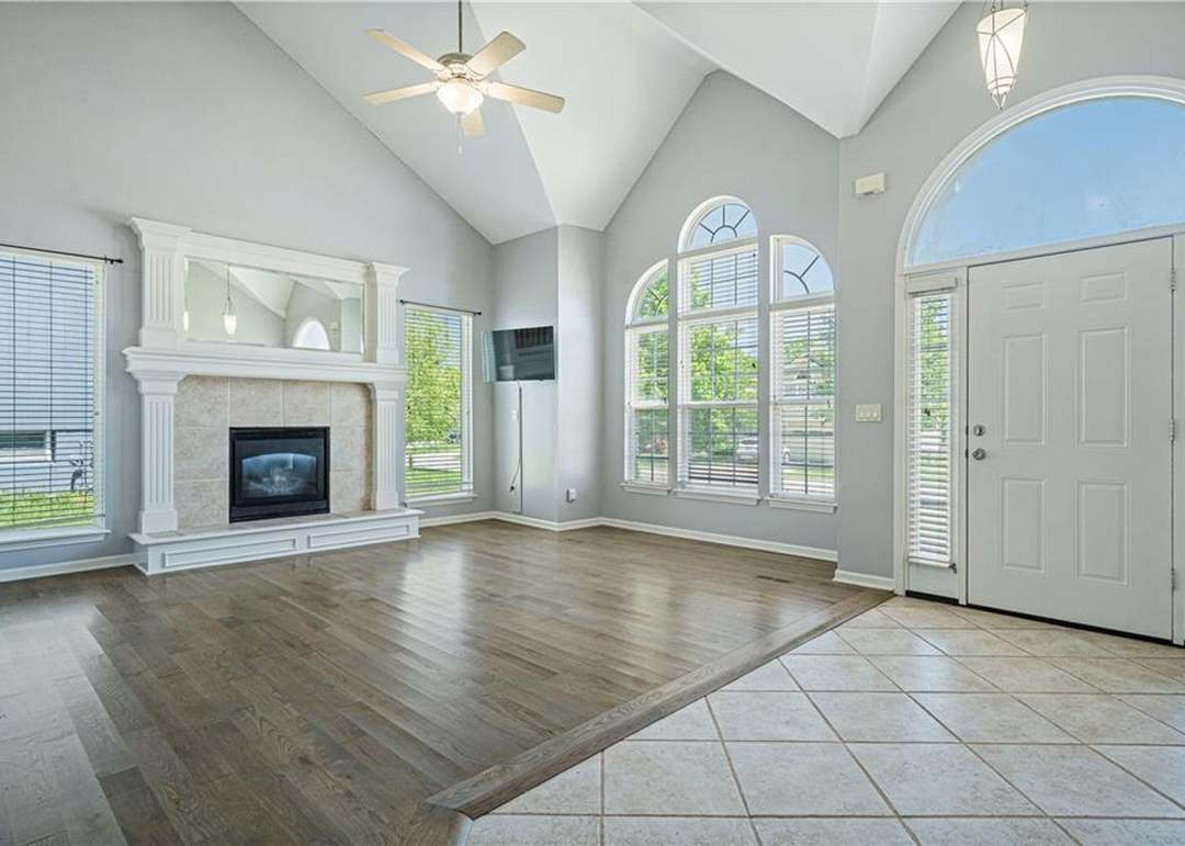 620 SE James Ct — photo 12