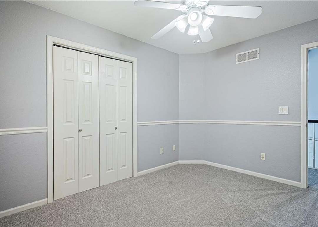 620 SE James Ct — photo 26