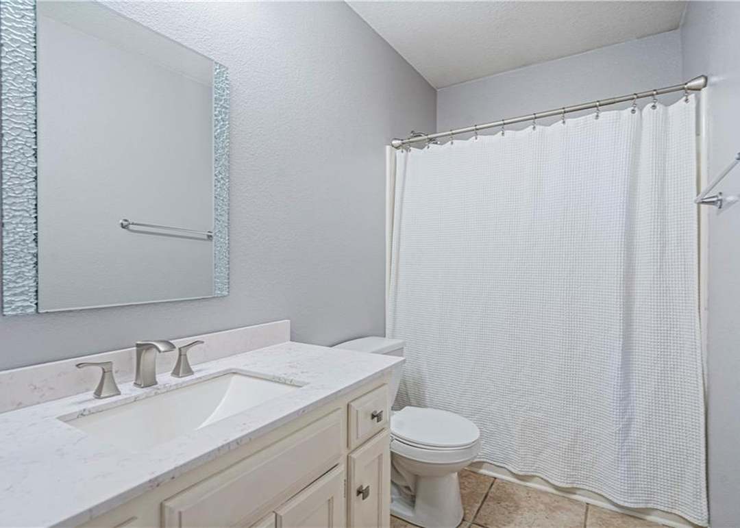 620 SE James Ct — photo 27