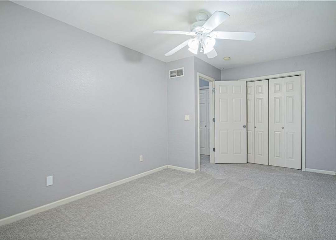 620 SE James Ct — photo 28