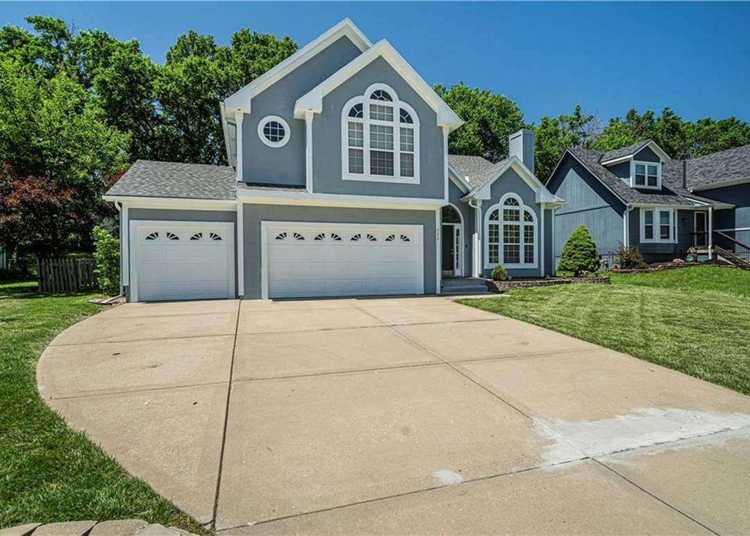 620 SE James Ct — photo 41