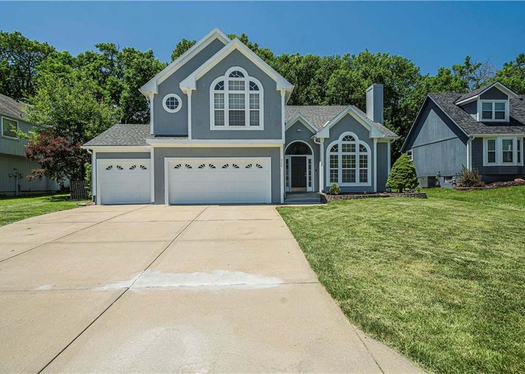 620 SE James Ct — photo 42