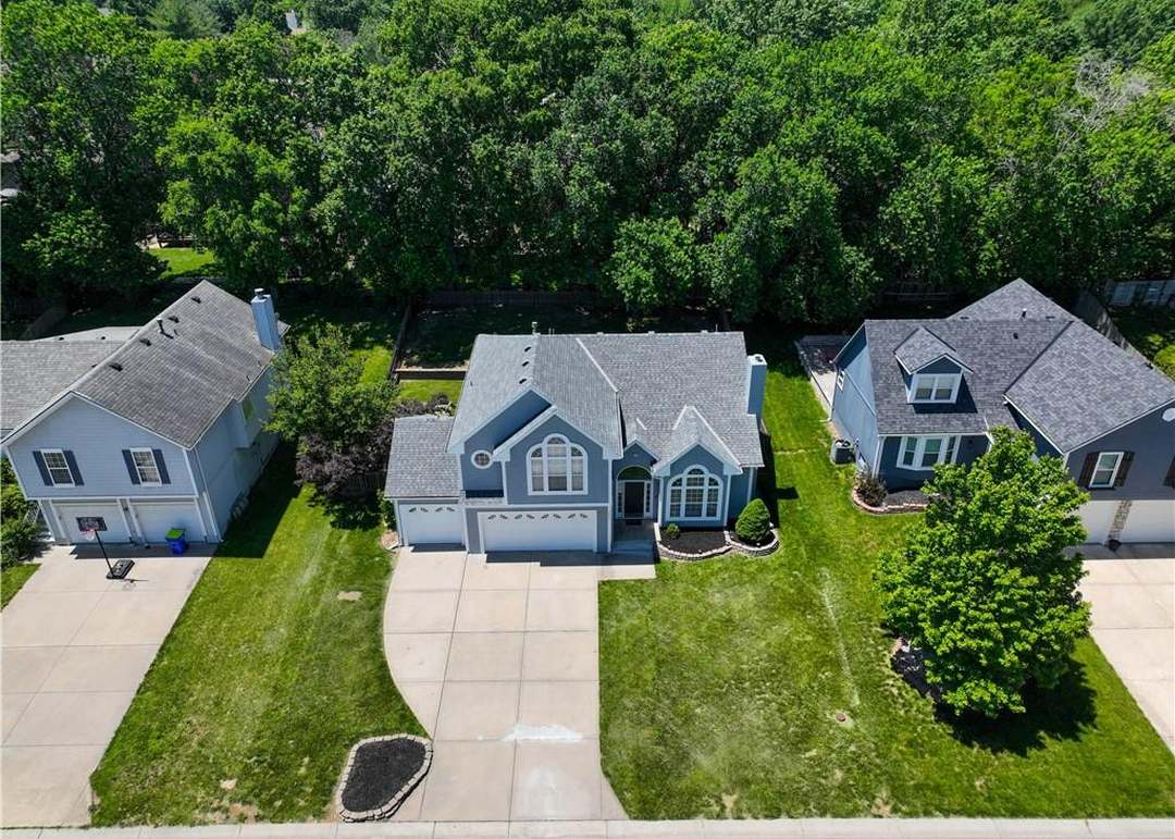620 SE James Ct — photo 45