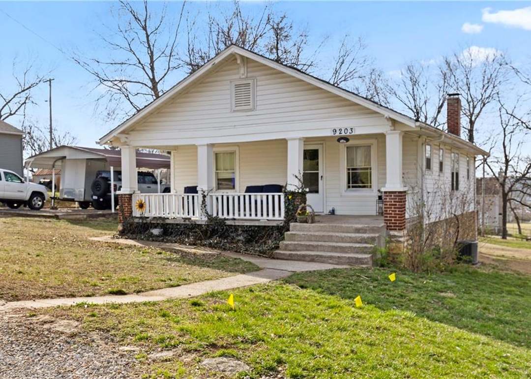 9203 W 50th Terrace — photo 8
