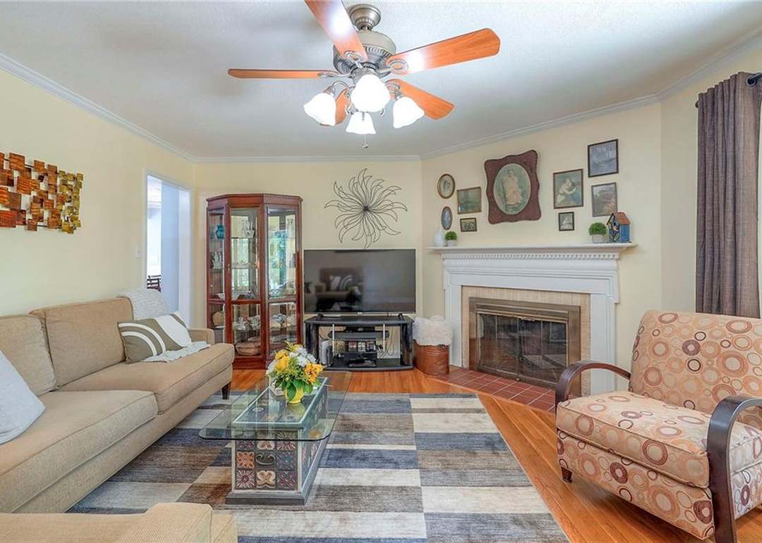 10907 Sharon Lane — photo 11