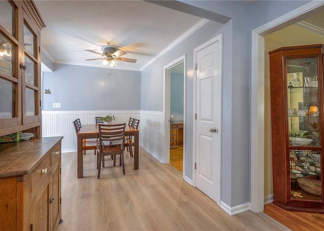 10907 Sharon Lane — photo 18