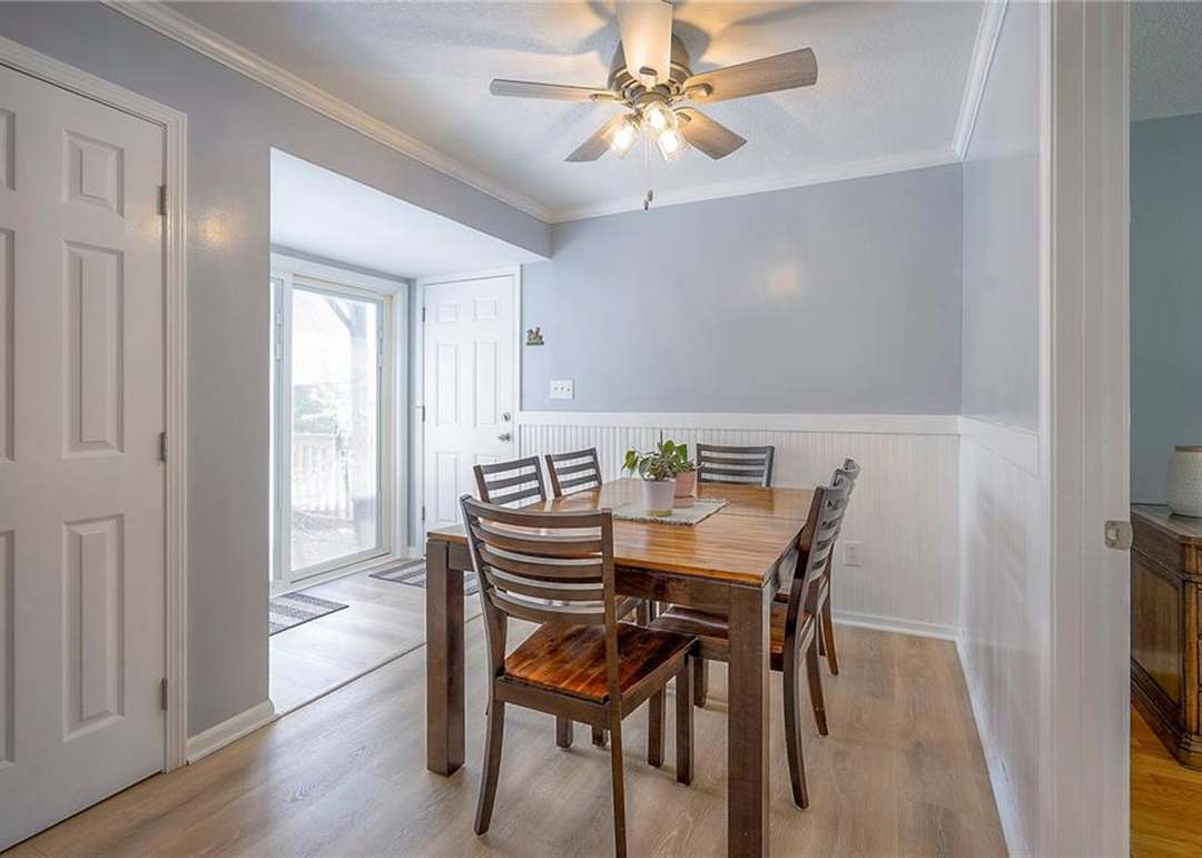 10907 Sharon Lane — photo 19
