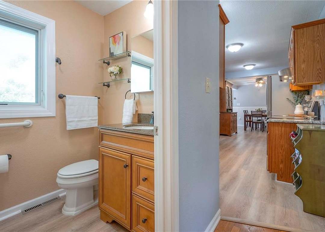 10907 Sharon Lane — photo 25