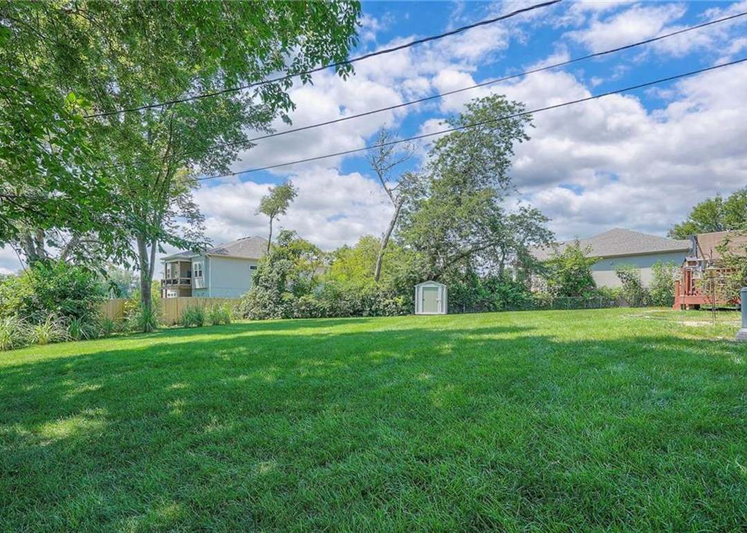 10907 Sharon Lane — photo 35