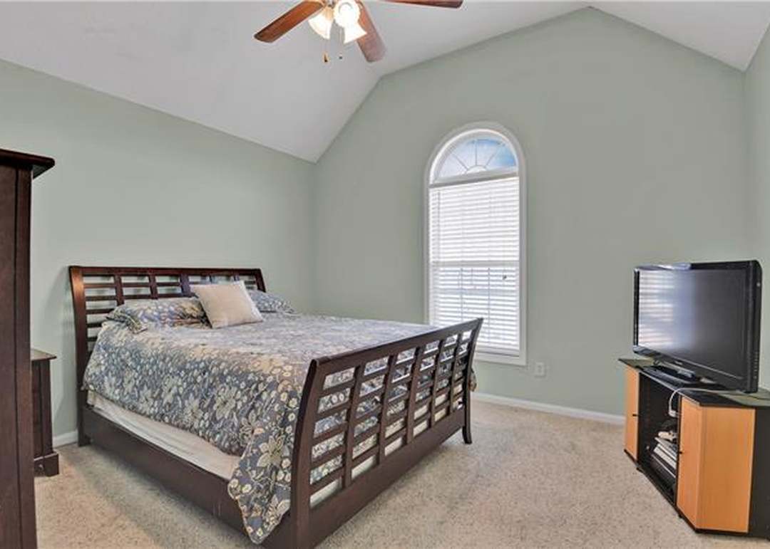 9426 Swarner Drive — photo 2