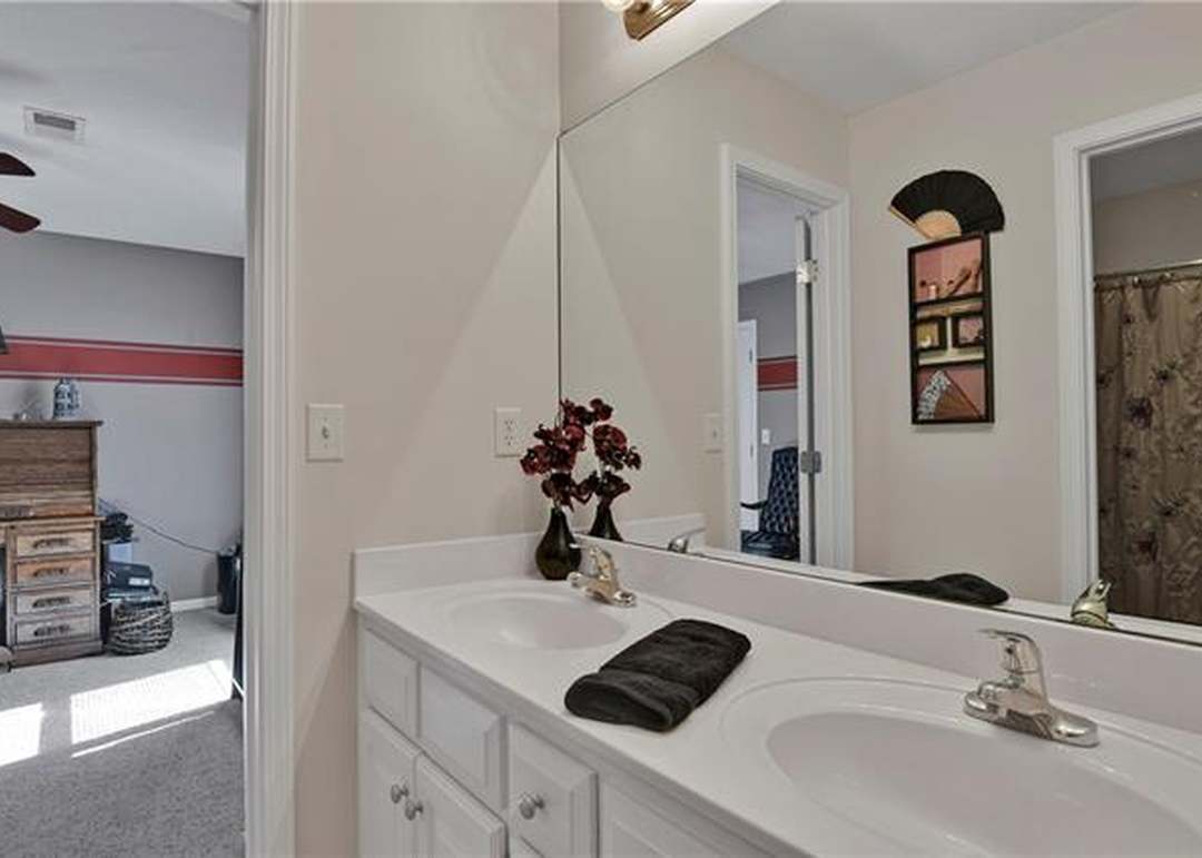 9426 Swarner Drive — photo 10