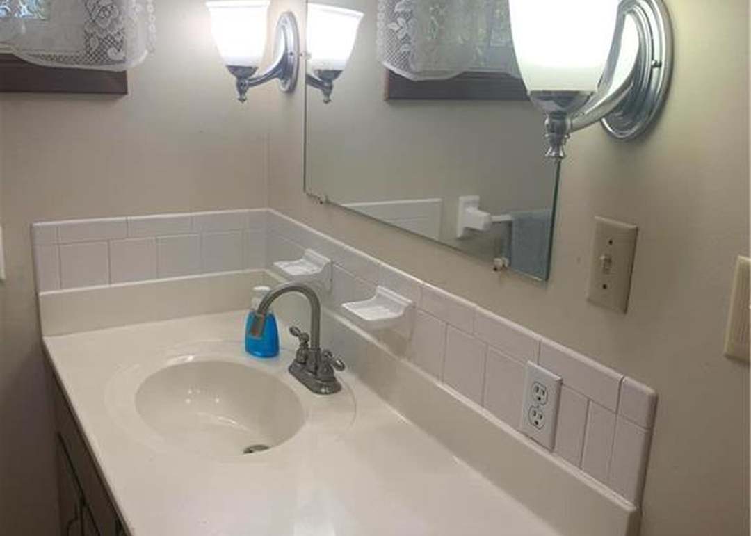 9218 Elm Avenue — photo 35