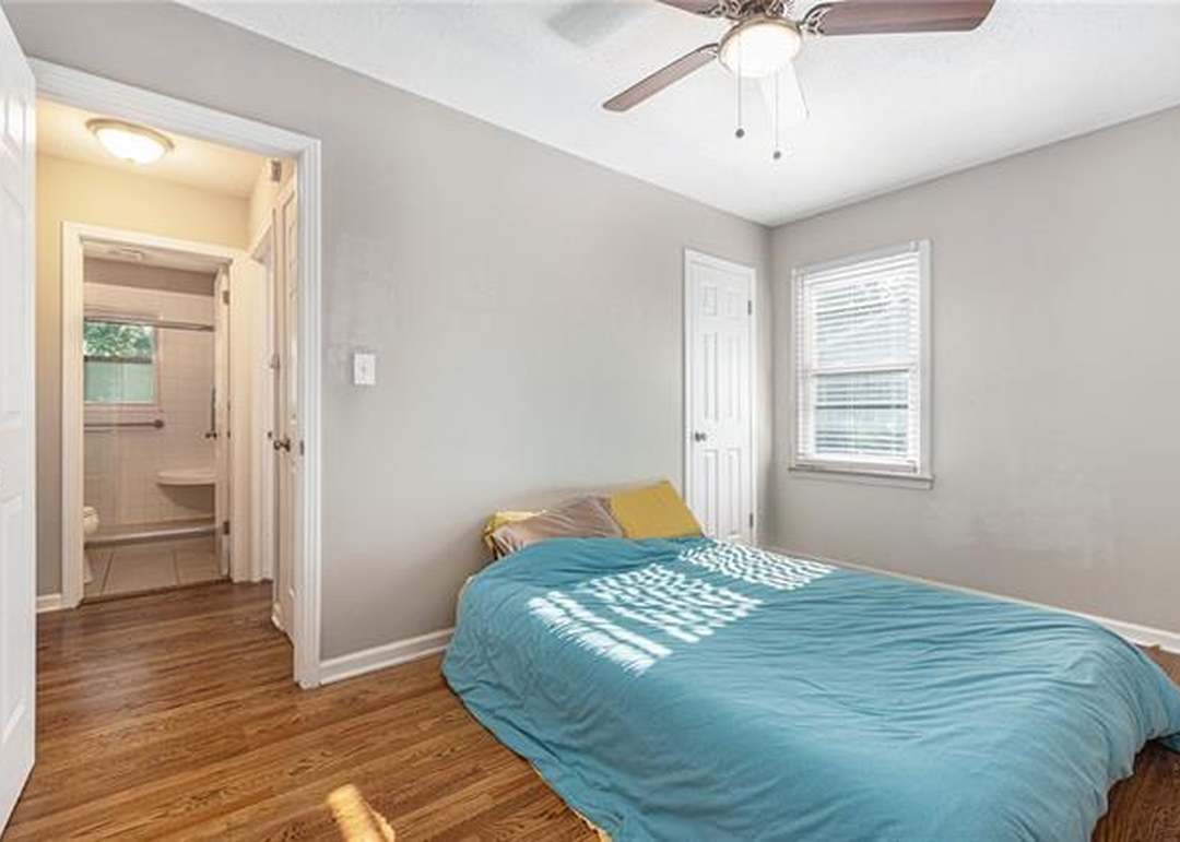 8409 W 69th Terrace — photo 14
