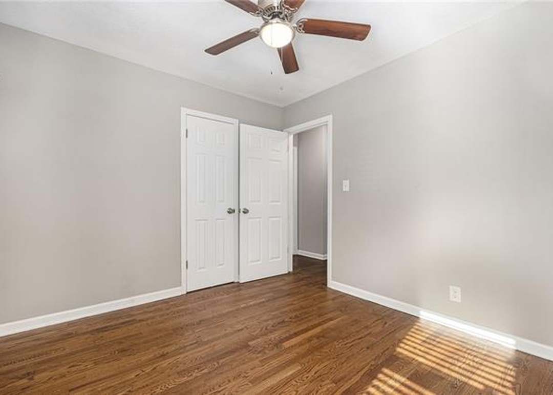 8409 W 69th Terrace — photo 16
