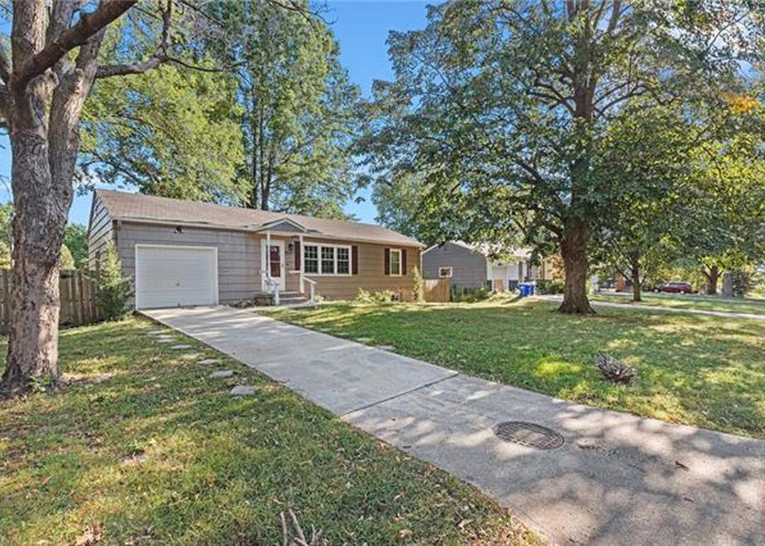 8409 W 69th Terrace — photo 25