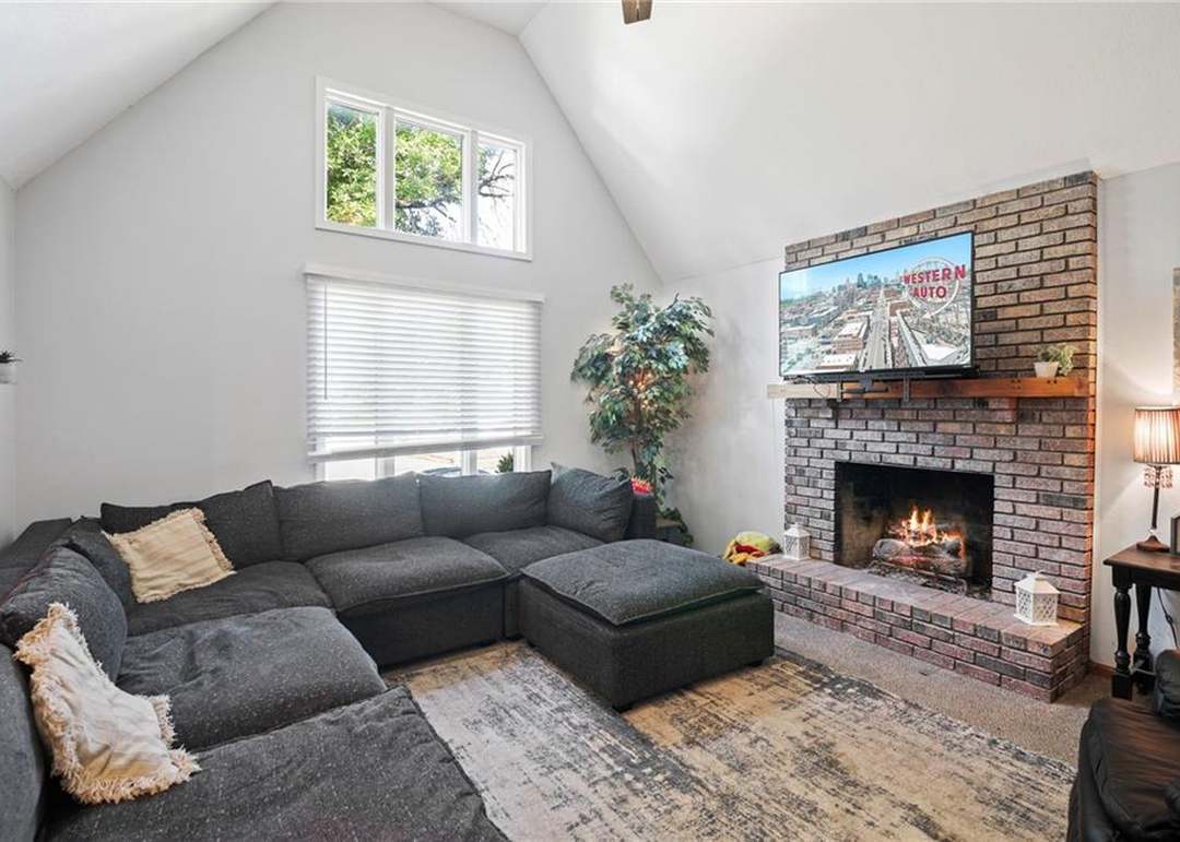 11579 Earnshaw Street — photo 11