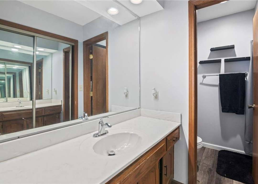 11579 Earnshaw Street — photo 21