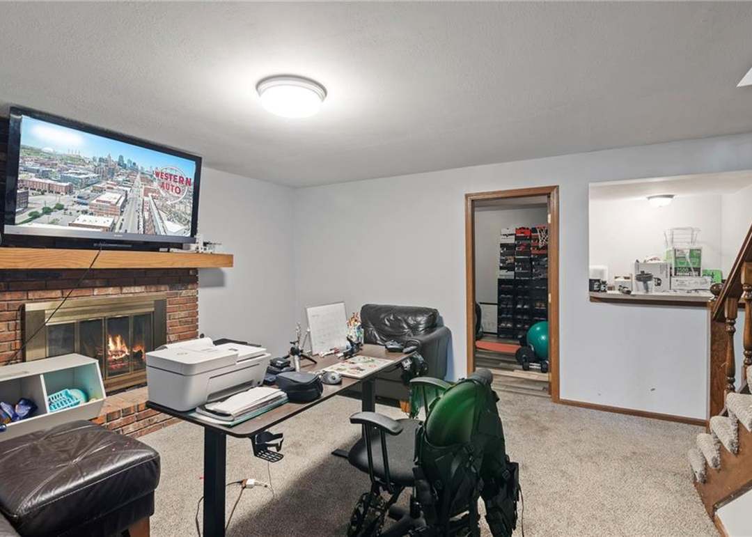 11579 Earnshaw Street — photo 28