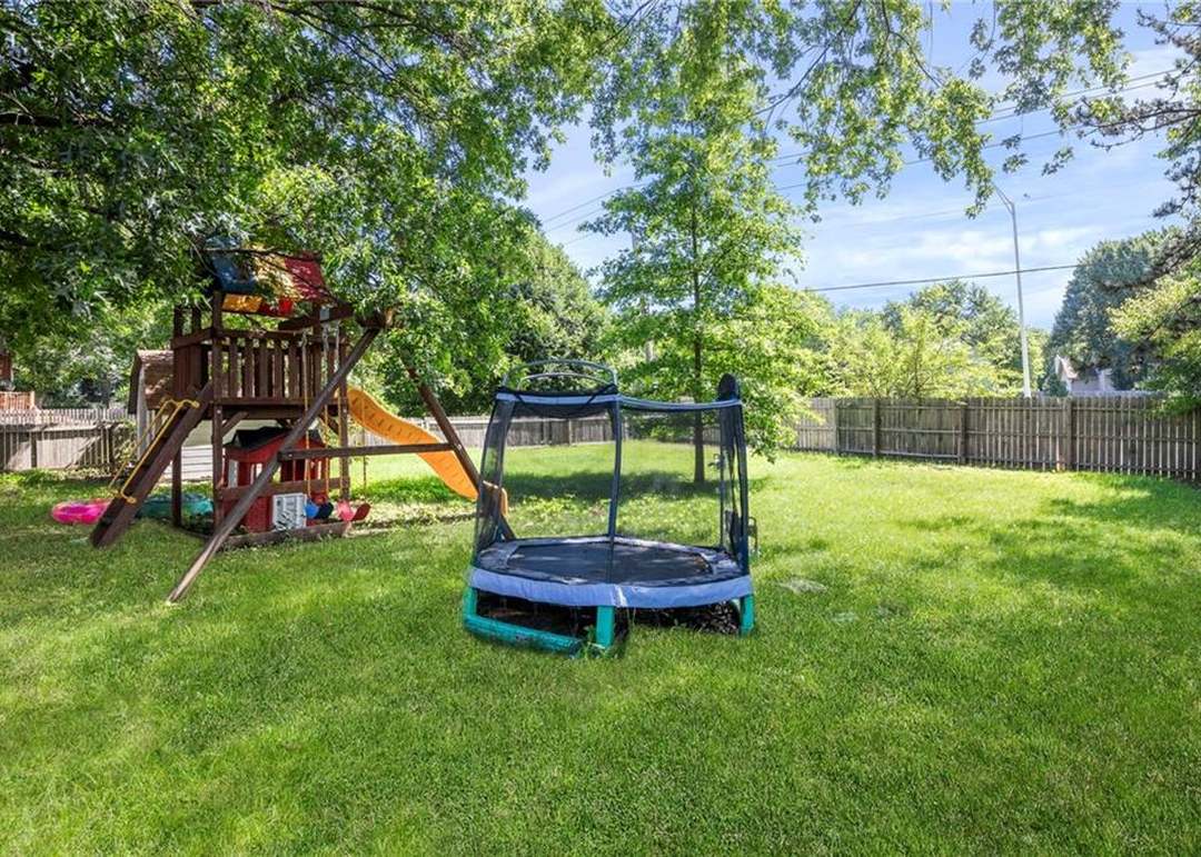 11579 Earnshaw Street — photo 30