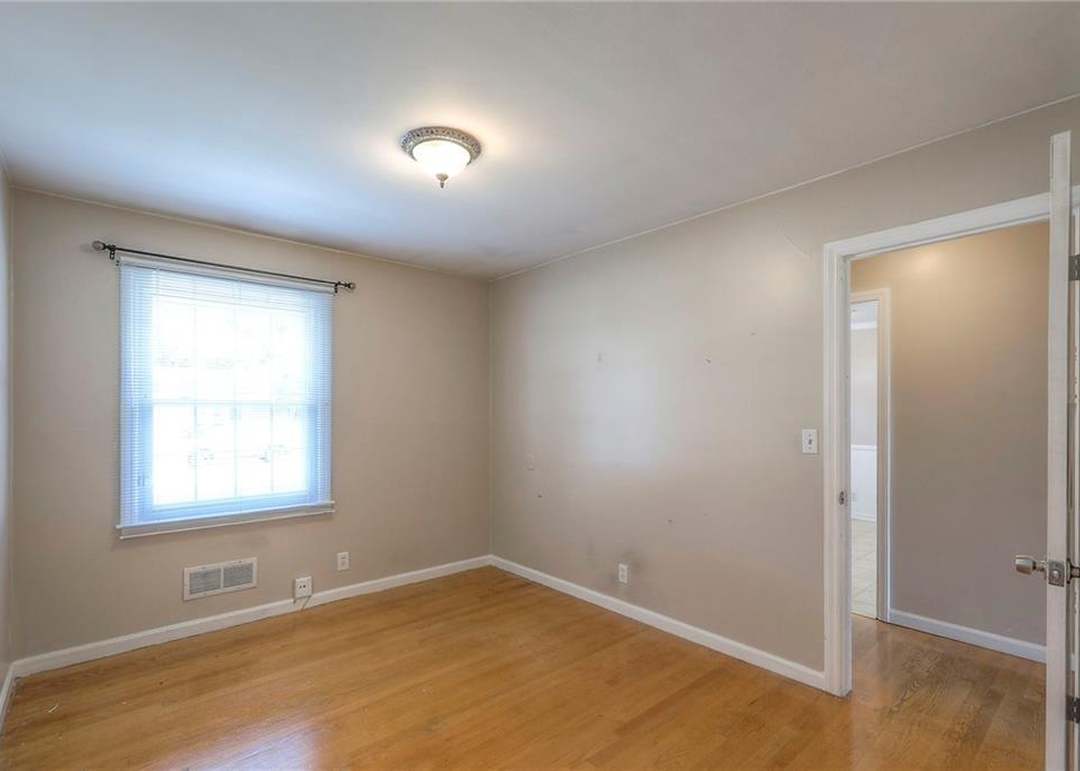5005 S Woodside Avenue — photo 4