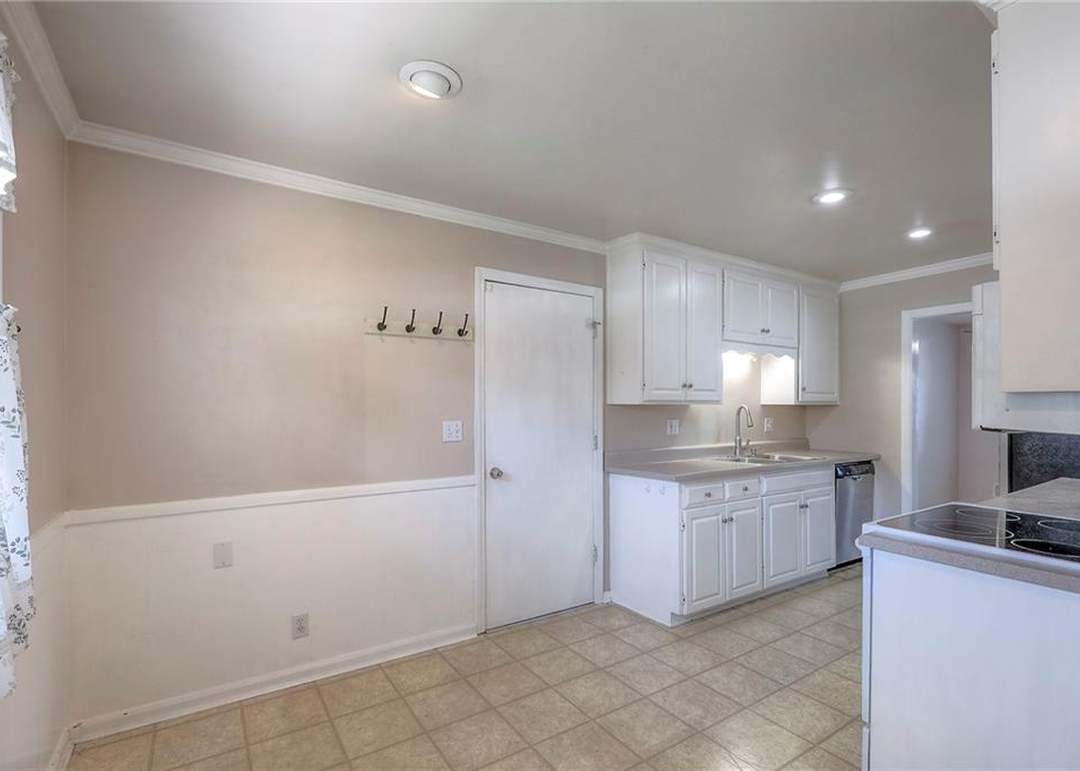 5005 S Woodside Avenue — photo 6