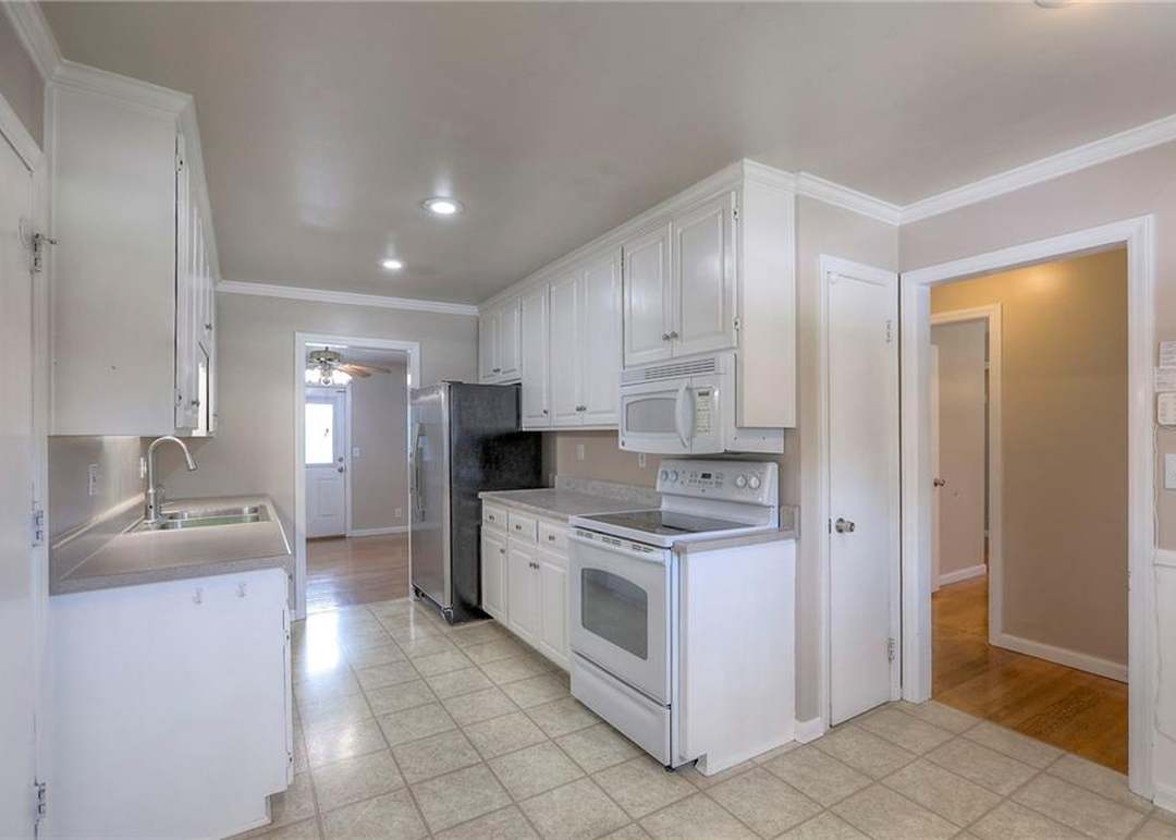 5005 S Woodside Avenue — photo 12