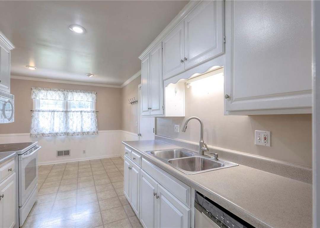 5005 S Woodside Avenue — photo 14
