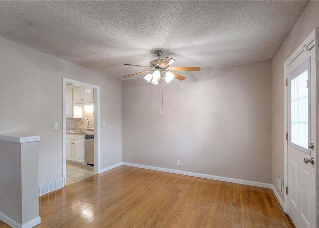 5005 S Woodside Avenue — photo 16