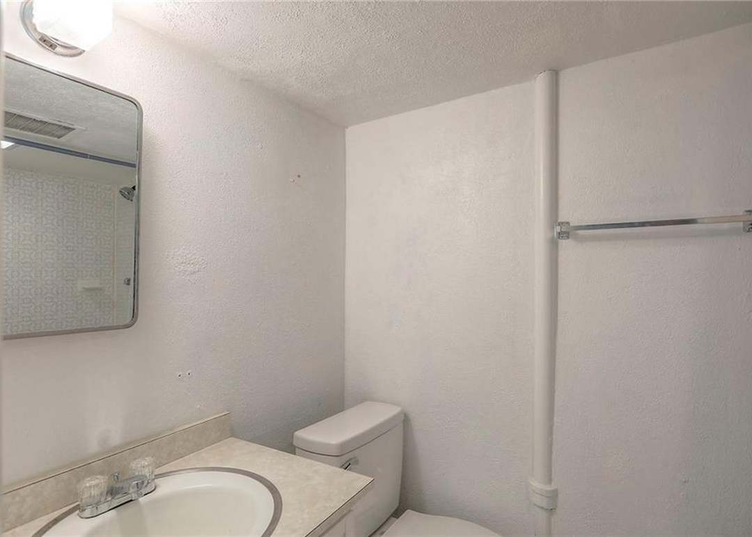 5005 S Woodside Avenue — photo 33