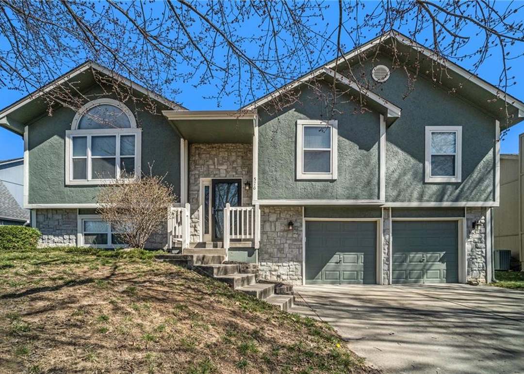 576 Hawthorne Drive — photo 8