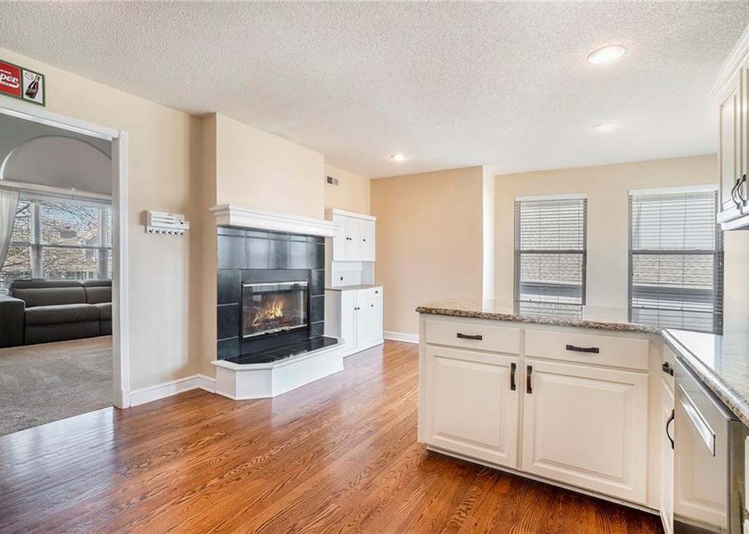 576 Hawthorne Drive — photo 14