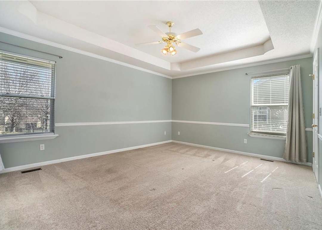 576 Hawthorne Drive — photo 16