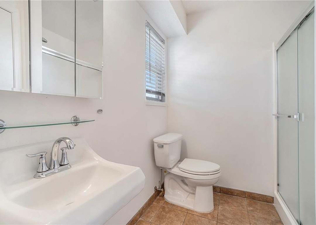 576 Hawthorne Drive — photo 22