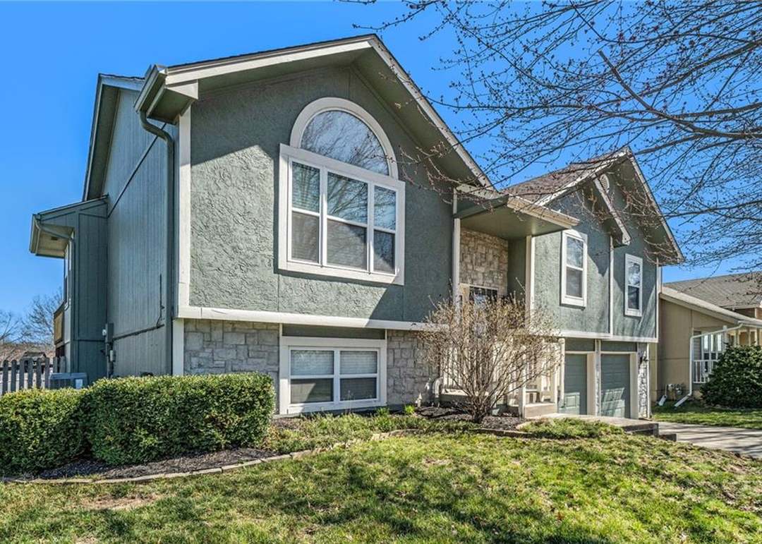 576 Hawthorne Drive — photo 26