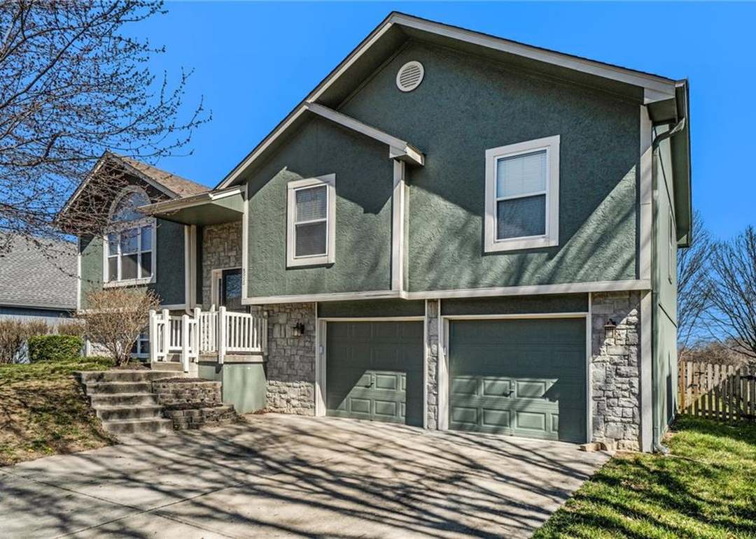 576 Hawthorne Drive — photo 27