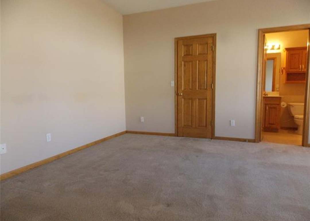 8350 Stewart Place — photo 5