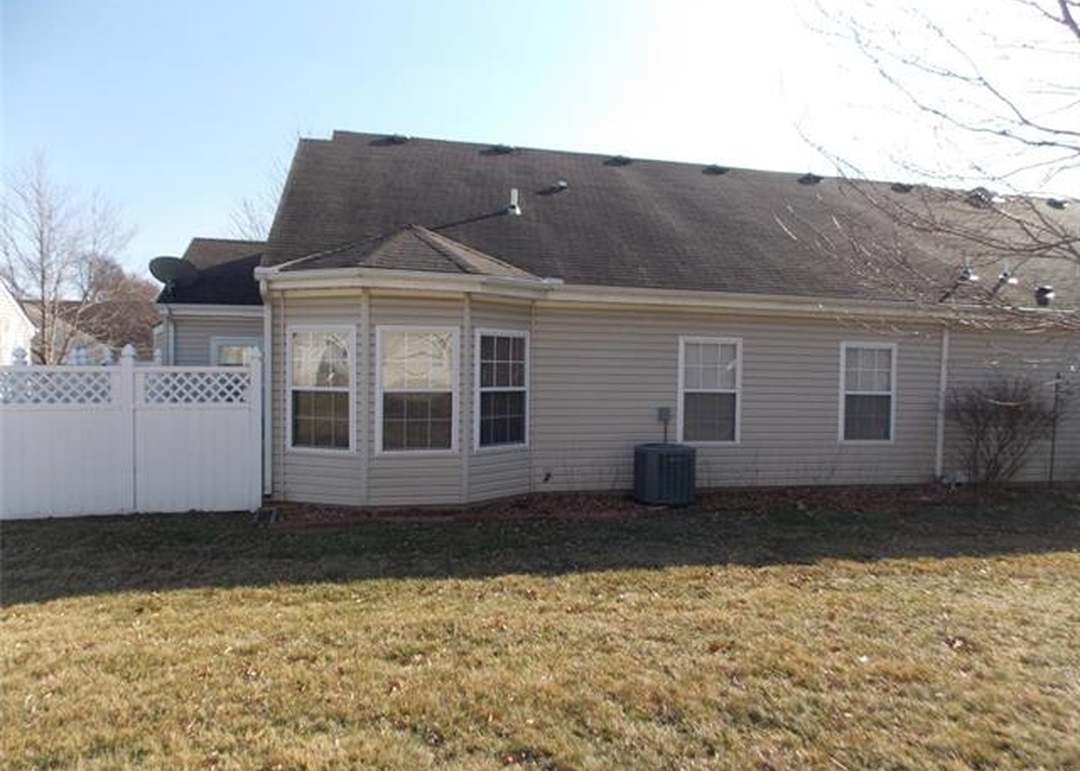 8350 Stewart Place — photo 27