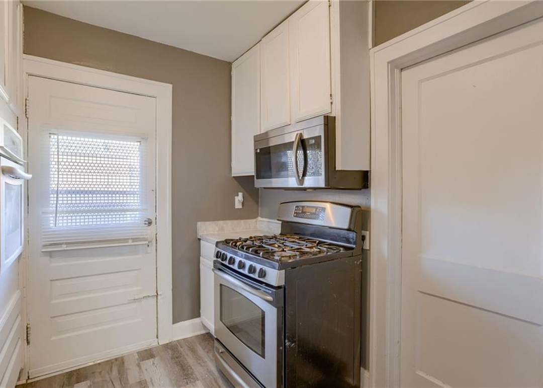 2850 MERSINGTON Avenue — photo 4