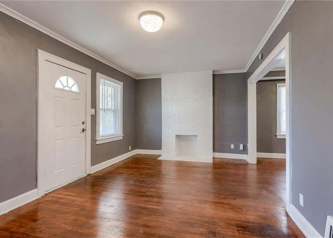 2850 MERSINGTON Avenue — photo 8