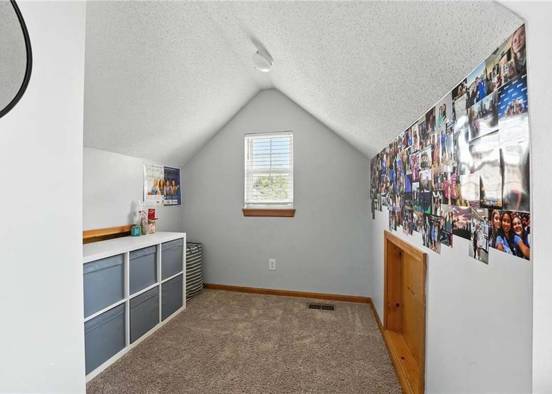818 N Maple Street — photo 4