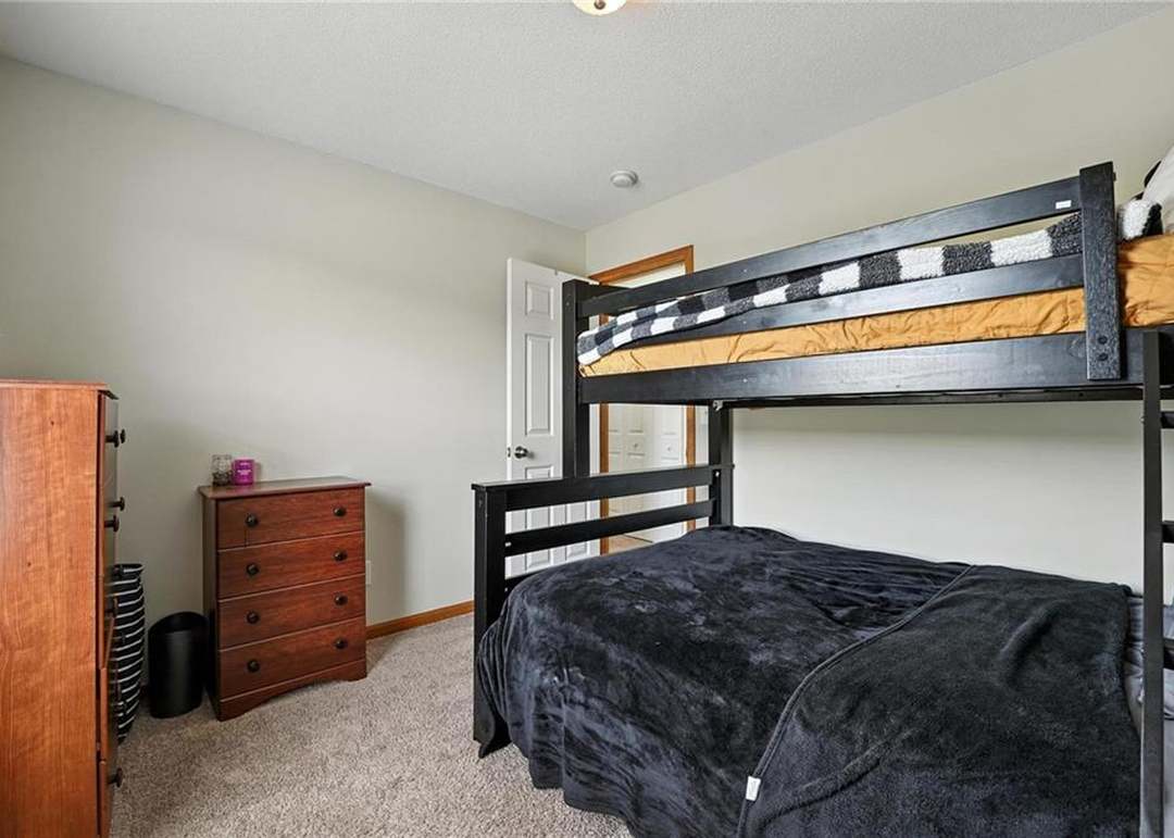 818 N Maple Street — photo 15