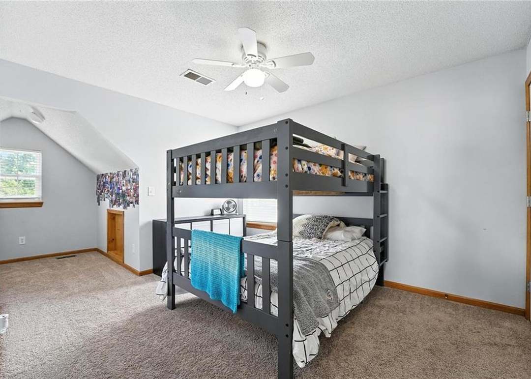 818 N Maple Street — photo 16