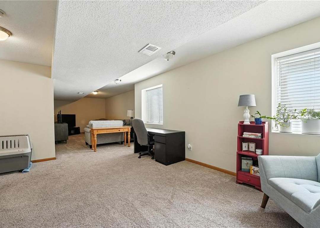 818 N Maple Street — photo 18