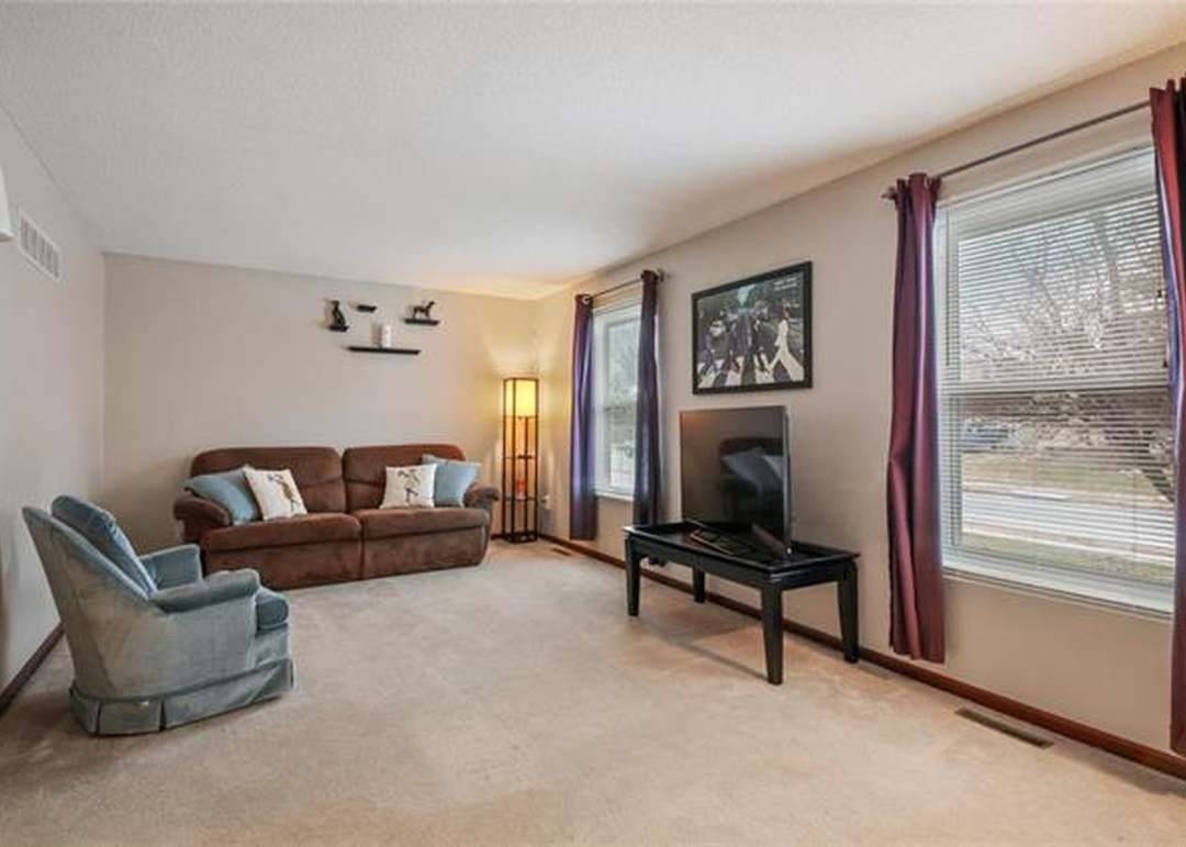 5523 Sutton Avenue — photo 10