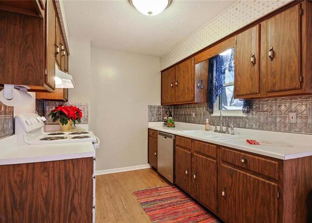 5523 Sutton Avenue — photo 13