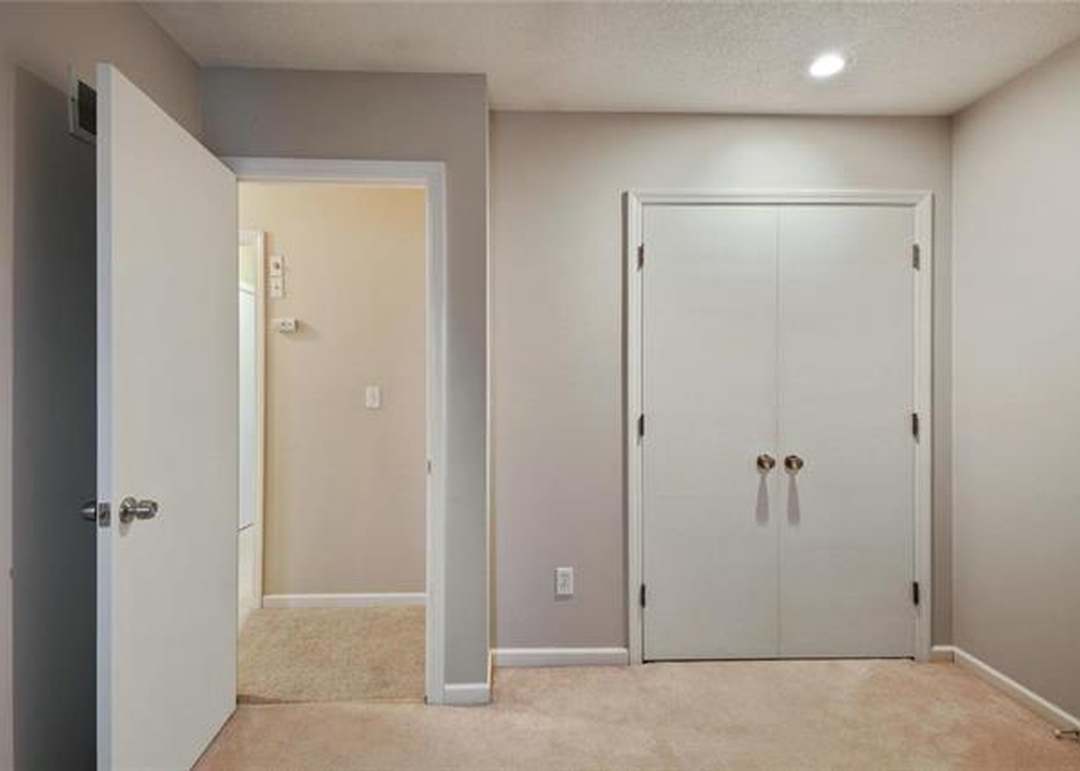 5523 Sutton Avenue — photo 19