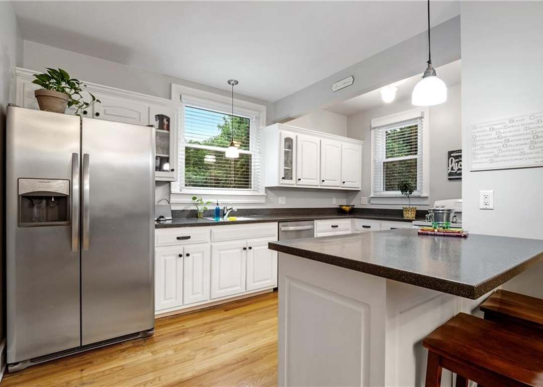 430 W 61st Terrace — photo 12