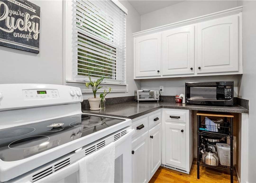 430 W 61st Terrace — photo 13